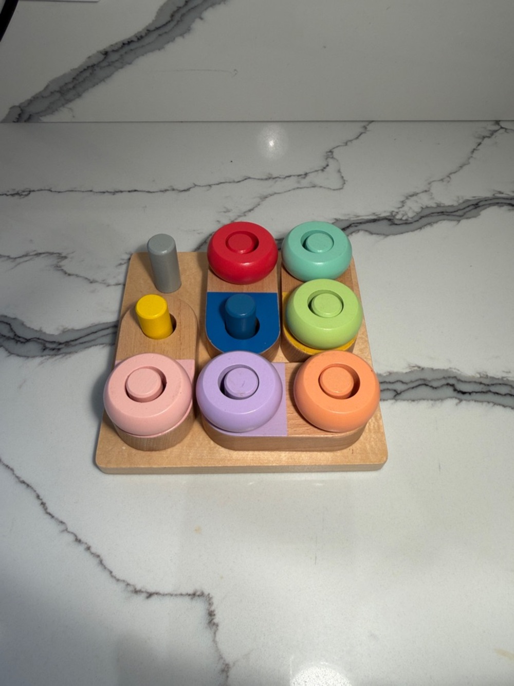 Kiwi Co Wooden Color Matching Stacking Toy - Pastel and Primary Set